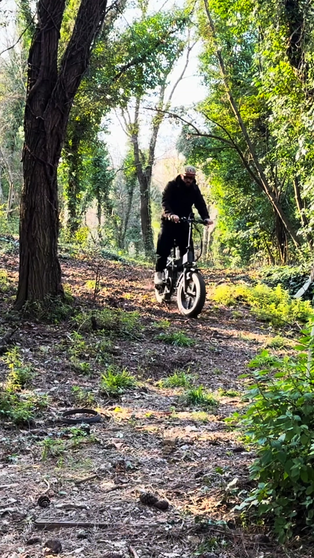 Piega. Pedala. Vivi la libertà con R200
