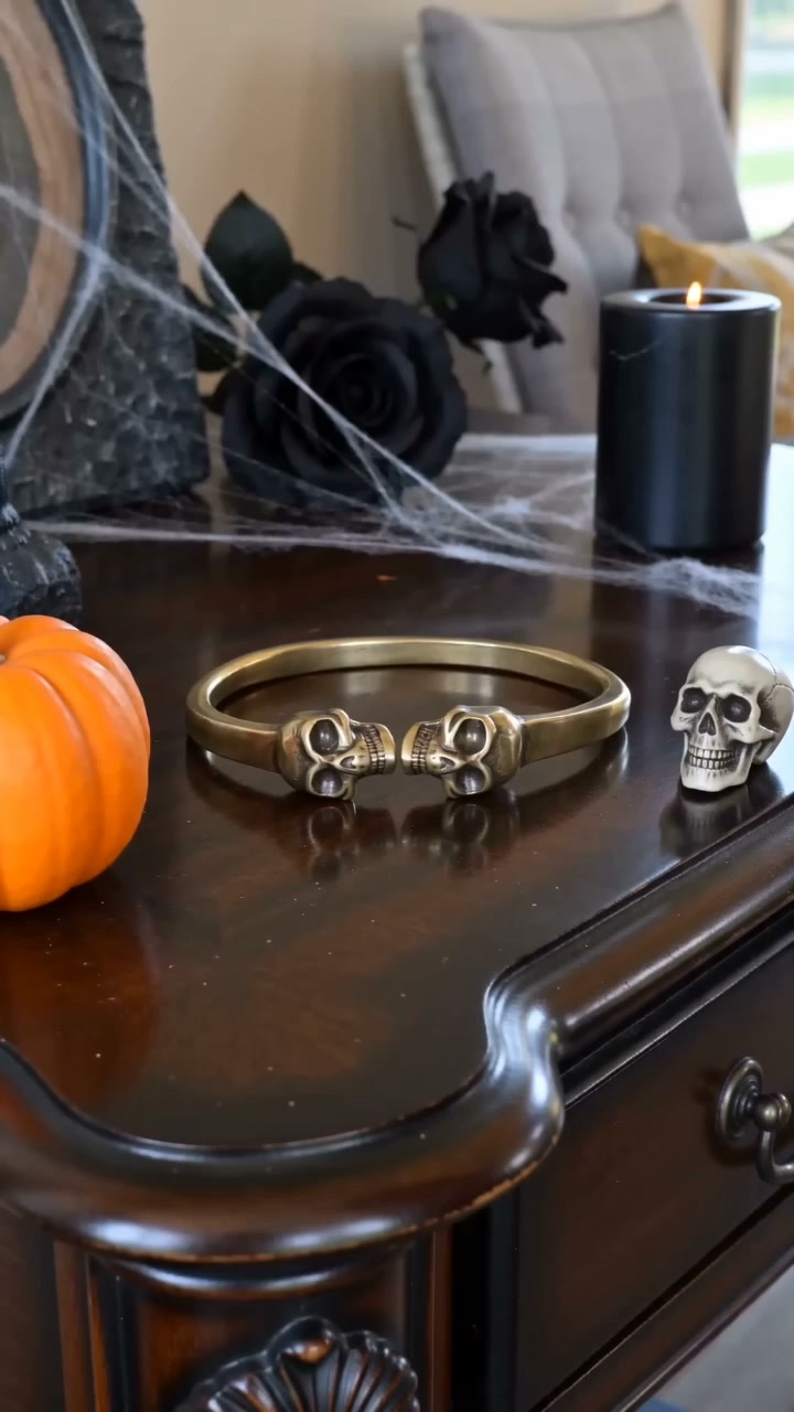 GET YOUR SPOOKY STYLE