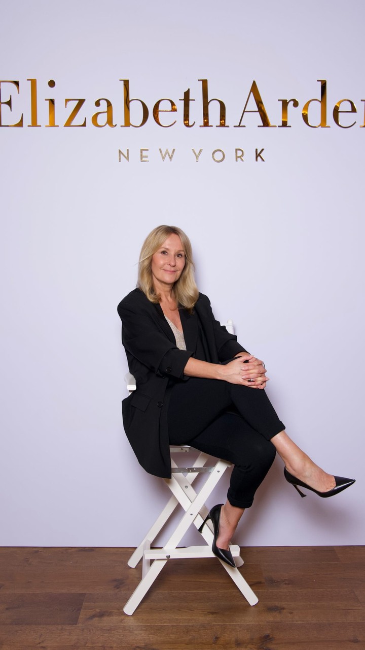 Anúncio de Elizabeth Arden