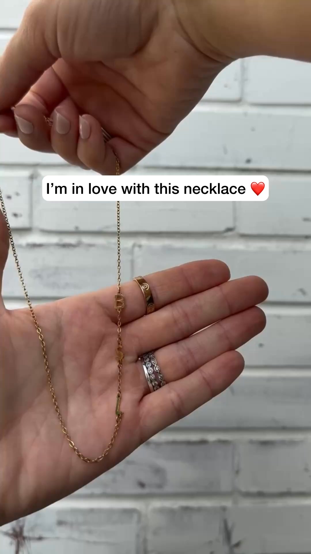 Personalized necklace with side letters