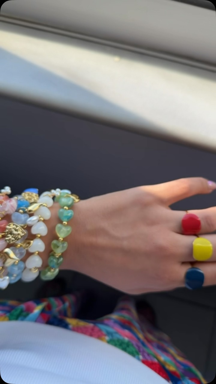Anúncio de Μπιζουβιο accessories