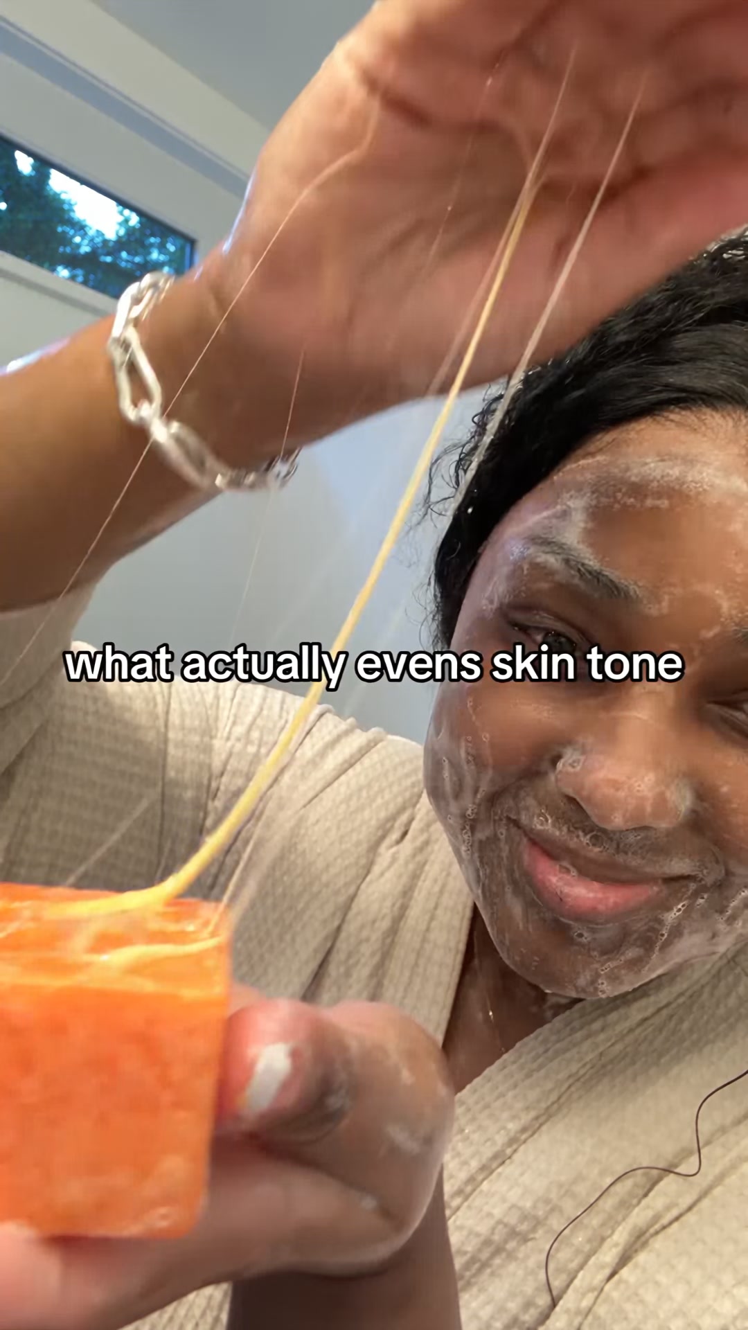 Helps Reduce the Look of Dark Spots
