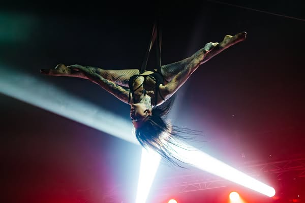 Calling all London freaks...