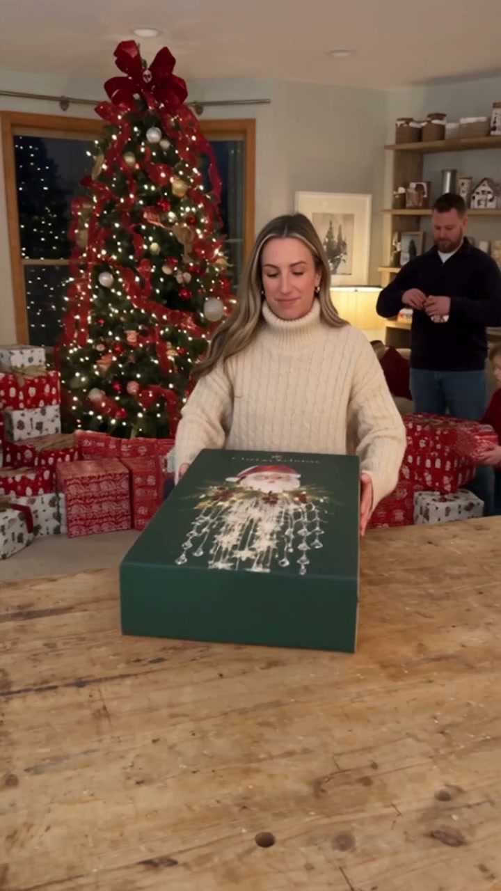Crystal Cascade Christmas Light™ – hängande LED-juldekoration med snöflingor & kristalleffekt