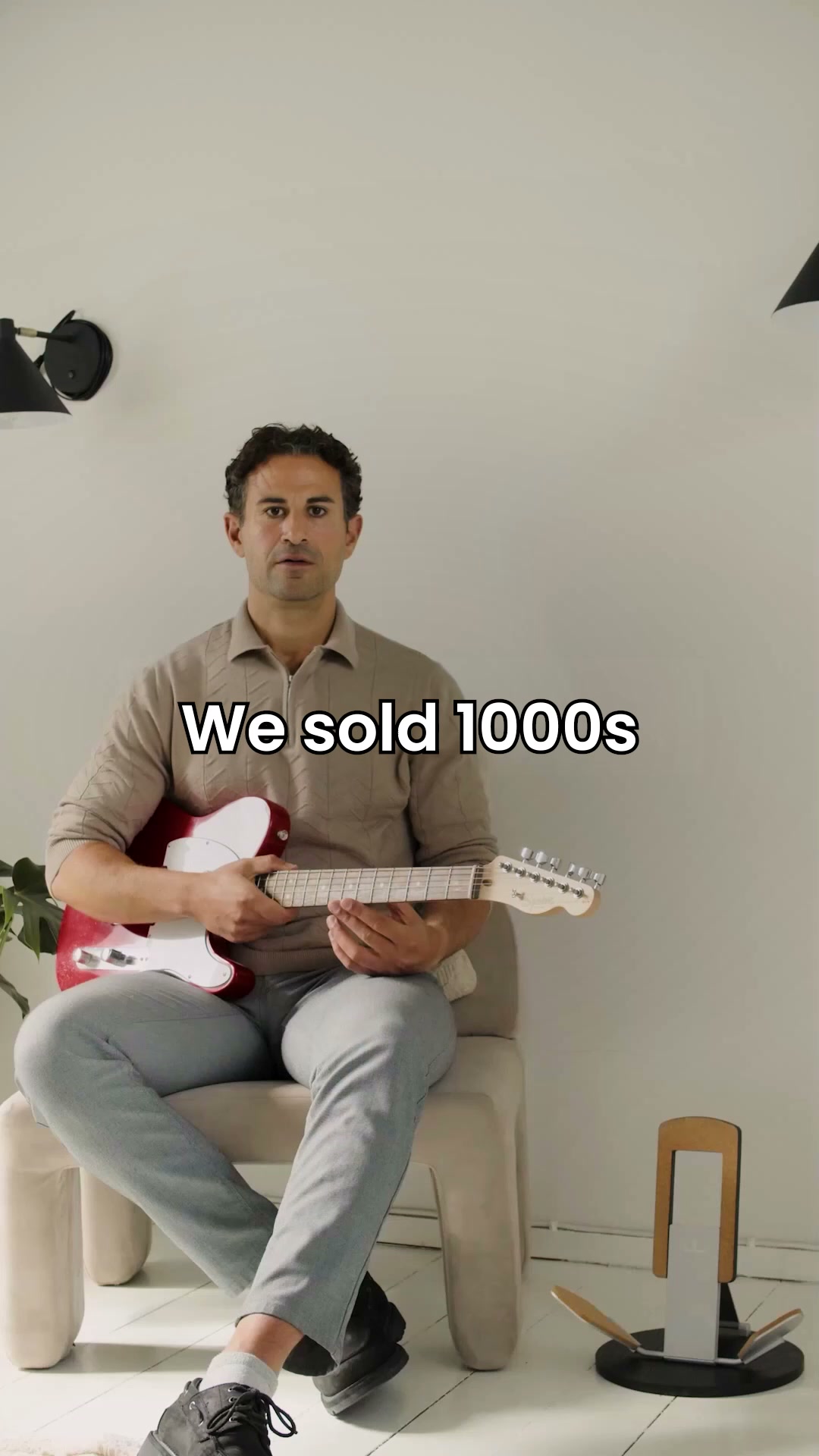 One Stand. Guitar to Ukulele.
