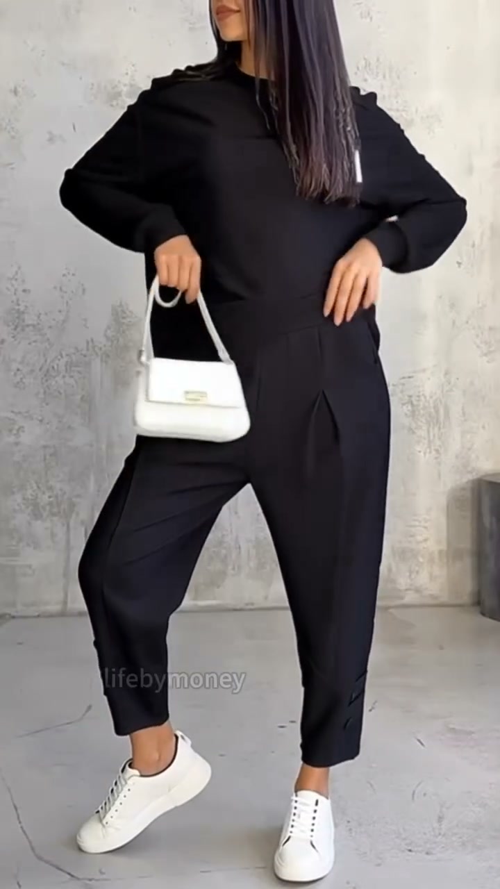 Effortless Style, All-Day Comfort