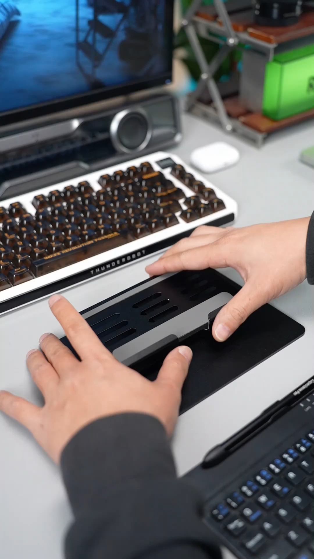 Anúncio de Go Pixel Case
