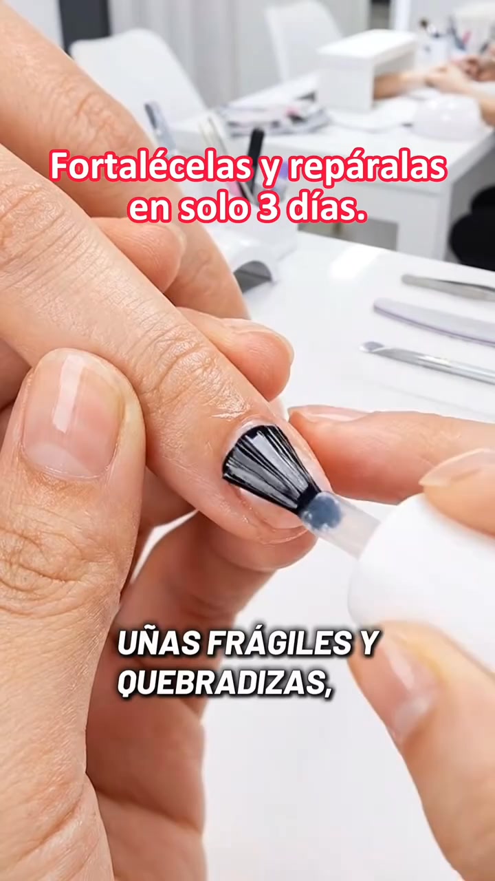 ¿Cansada de tus uñas débiles, secas o quebradizas?