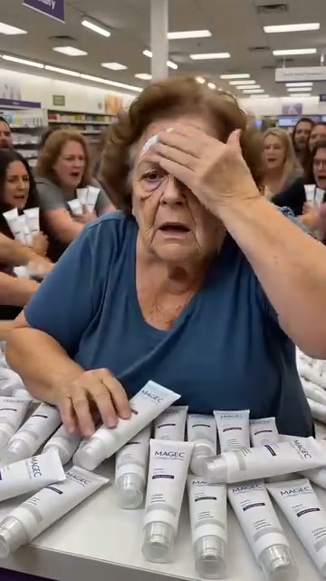 ANTI-WRINKLE CREAM - (4.9/5)