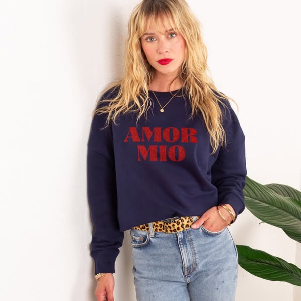 Sweat Boxy Navy Amor Mio Red Glitter