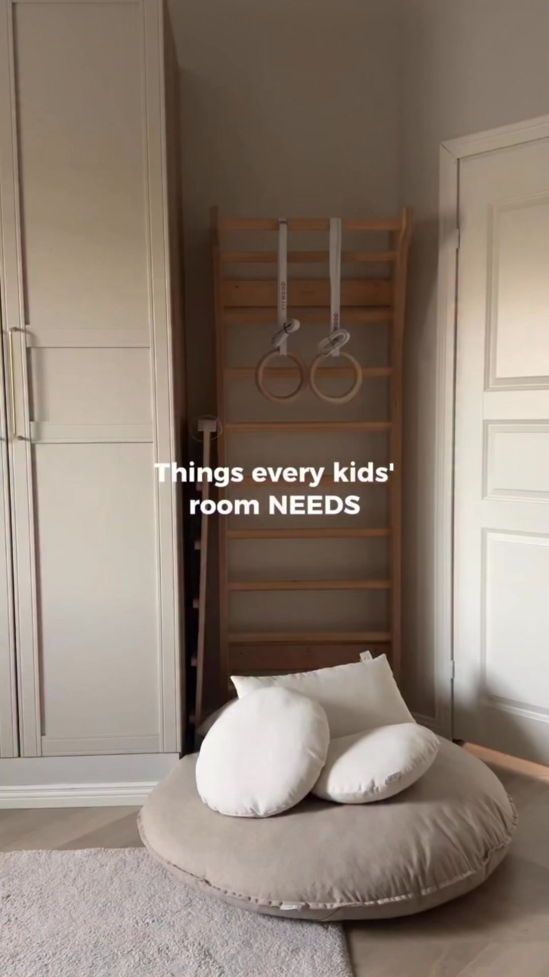 FitWood wall bars transform your home into a space for movement, play and training – for kids and adults alike