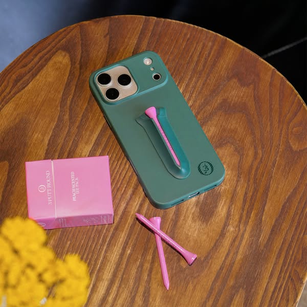 The world's first phone case with an integrated golf tee