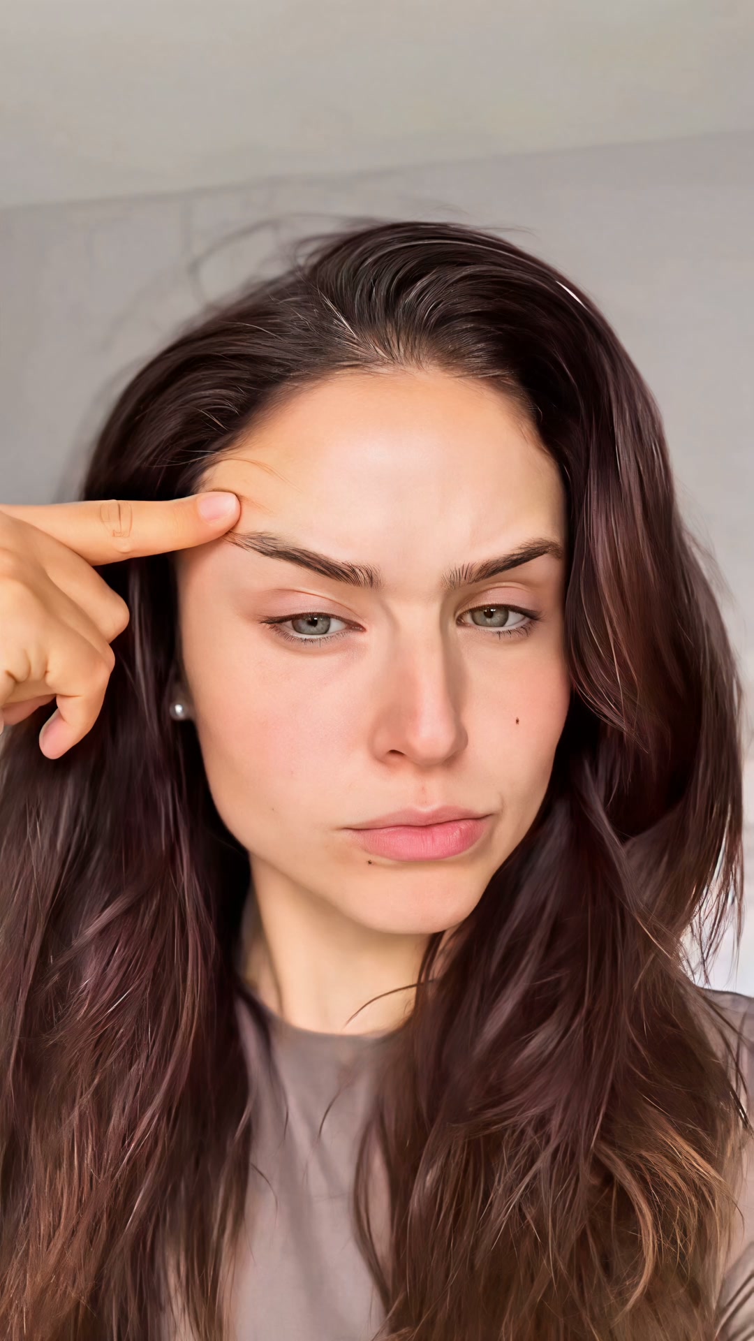 Des sourcils fins, mieux dessinés