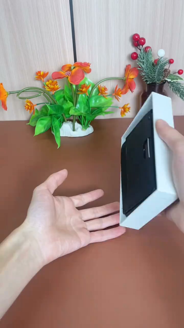 50% offWallet for Men - Pop Up Case, Cash Slot, and Credit Card Slot - Aluminum Wallet with RFID Blocking