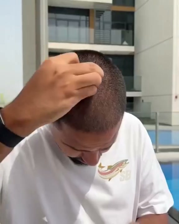 Thicker-Looking Hair in Seconds