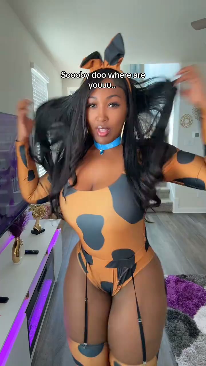 Own the Night! Stand Out in the Wild Cowgirl Costume