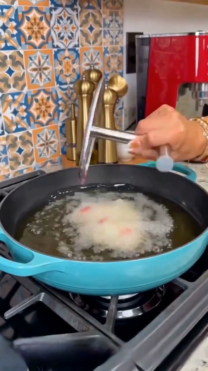 Anúncio de Flolyeb