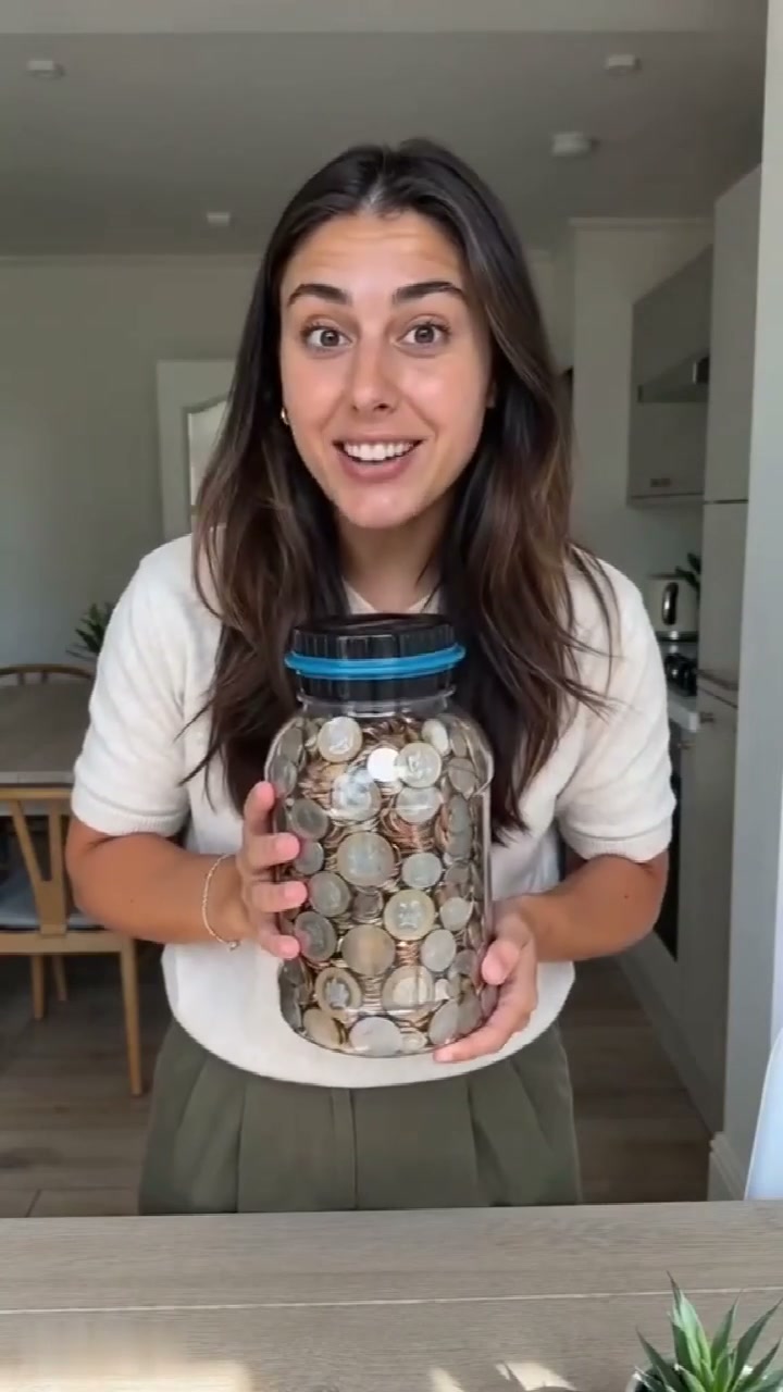 Watch Savings Grow – Digital Money Box with Auto Coin Counting & Target Setting