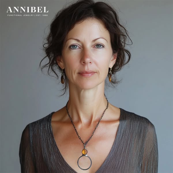 Collana con lente d'ingrandimento