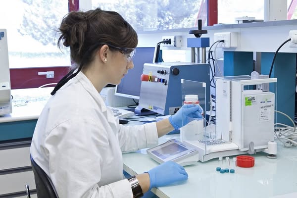 What is a Quality Control Technician and what do they do? | GetReskilled