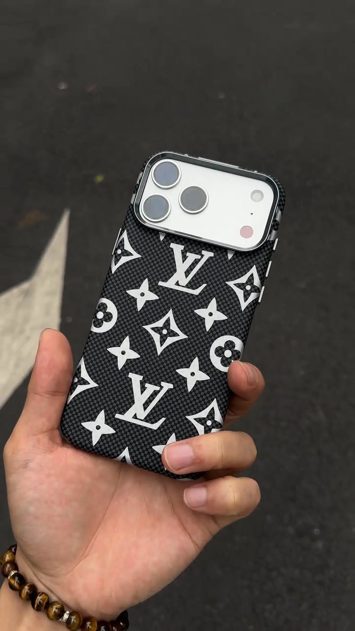 Team Black or Team White?
