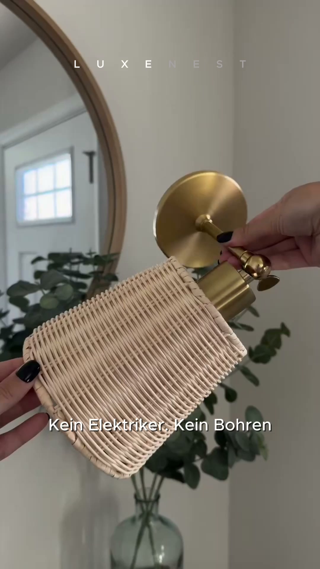 KABELLOSE WANDLEUCHTE