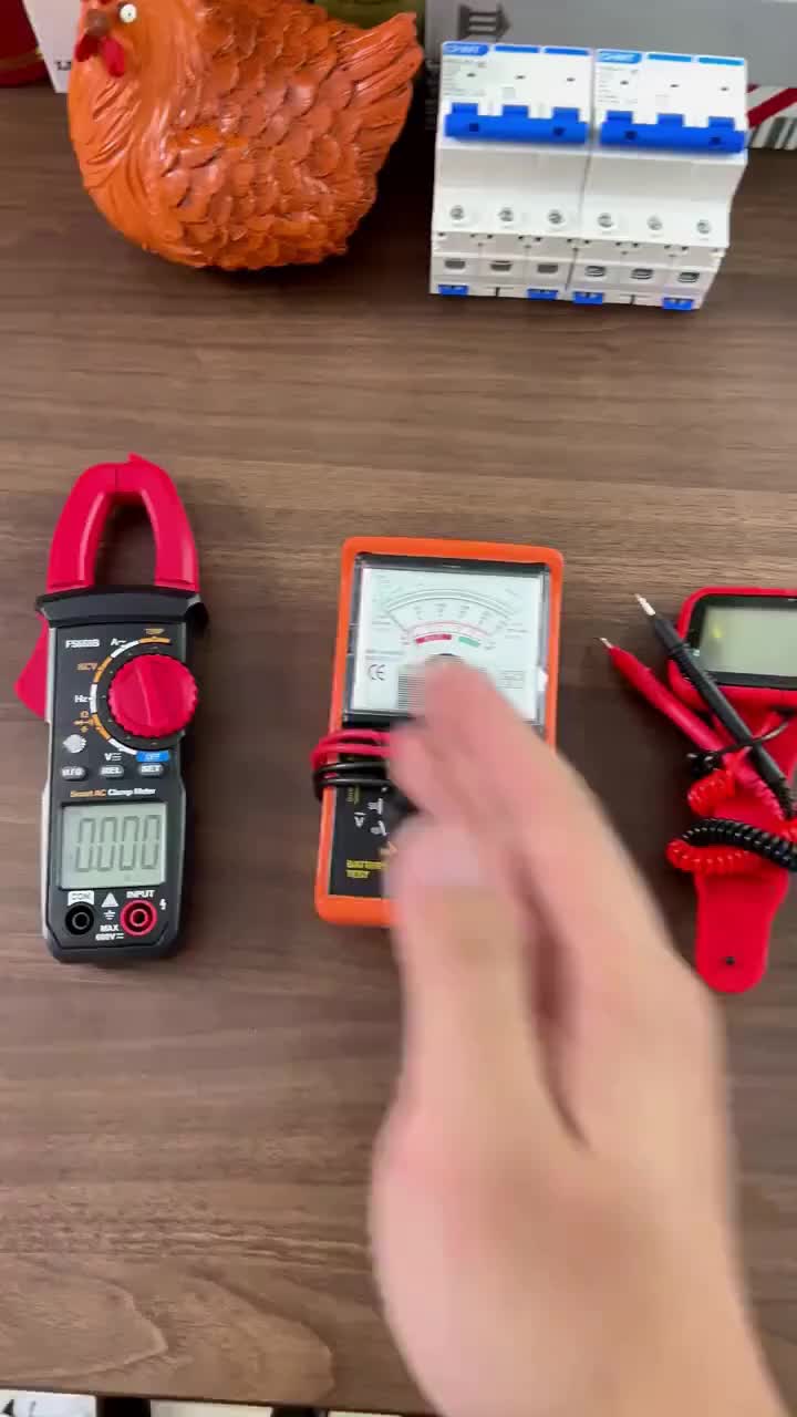 Echteffektivwert-Digitalvoltmeter mit 6000 Zählern