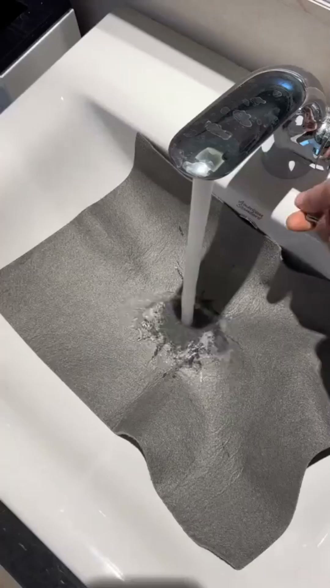 Tutto brillante, solo con acqua