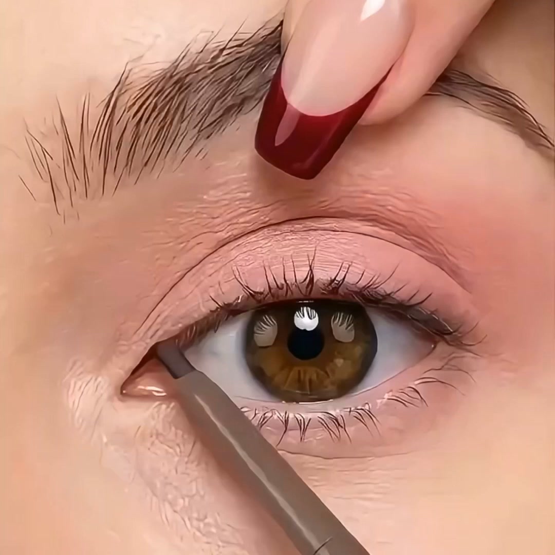 Vandfast og udtværingsfri gel-eyelinerblyant