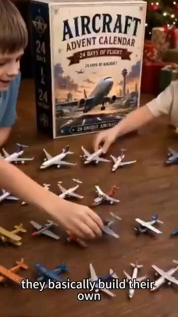 Aircraft Advent Calendar 2026 | 24 Days of Flight with 24 Unique Miniature Airplanes, Jets & Aviation Collectibles