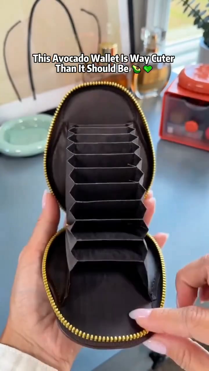 Avocado Blocking Wallet