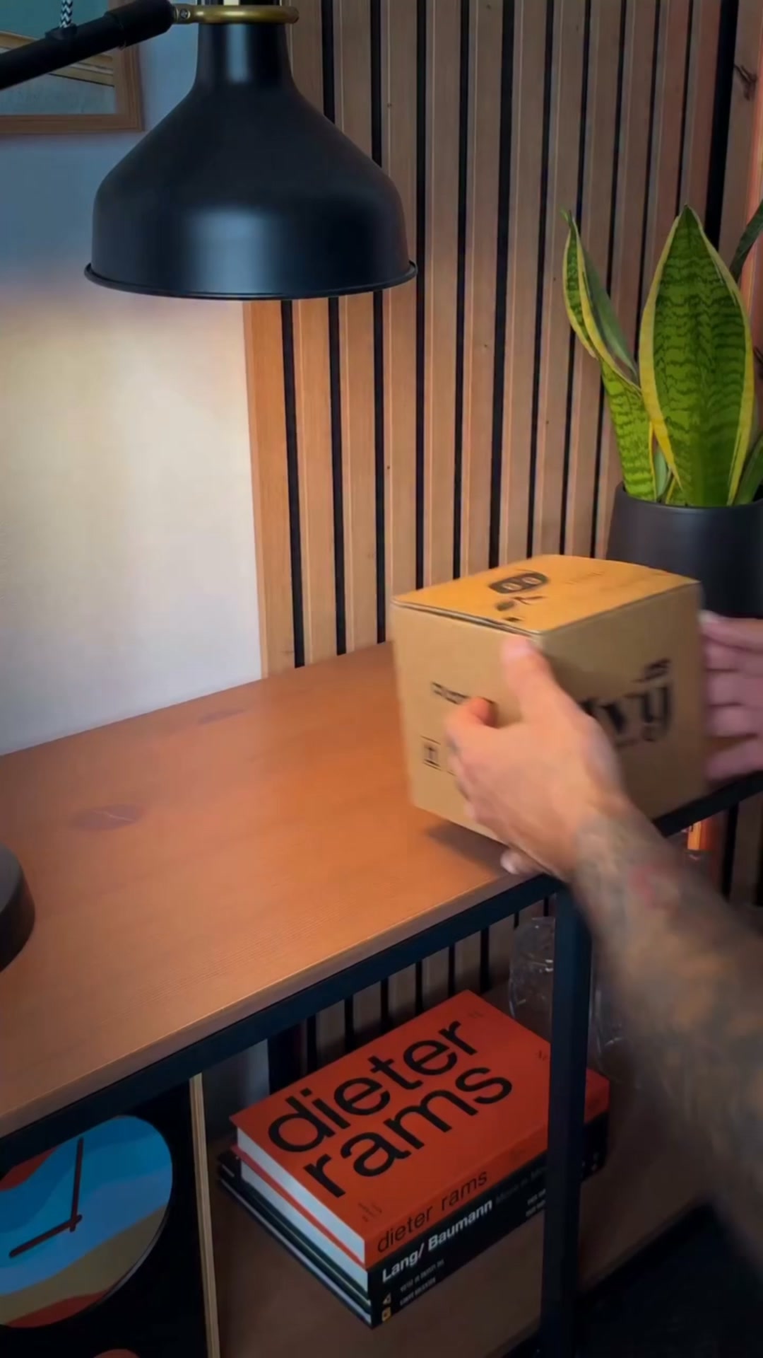 PlantsIO Ivy – Smart & Interactive Planter