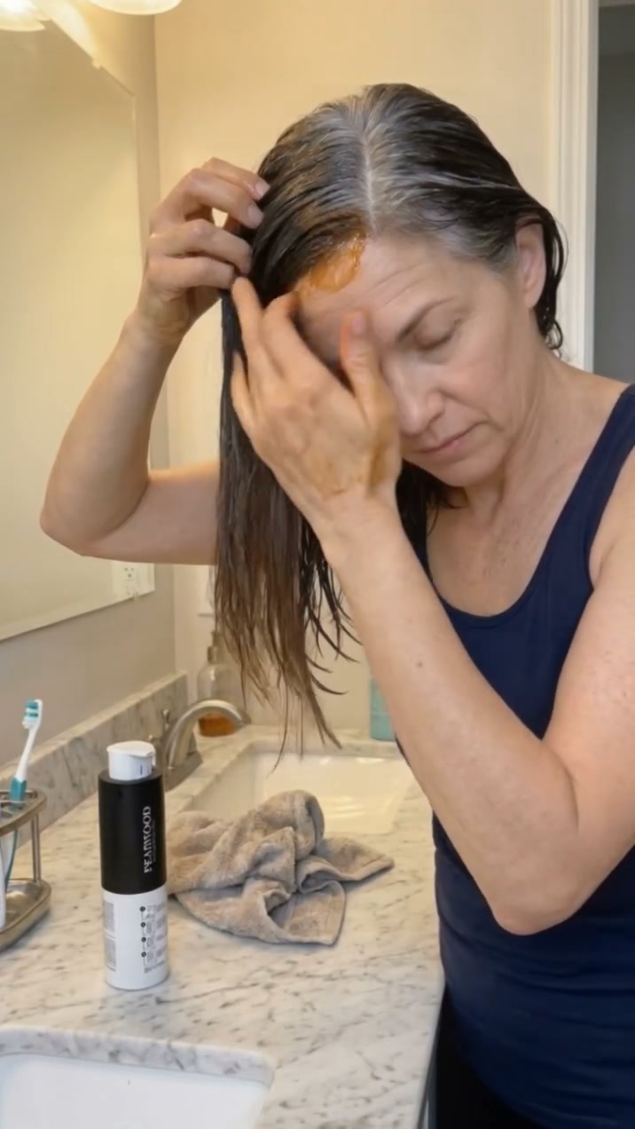 The Viral Shampoo That Covers Gray in 15 Minutes
