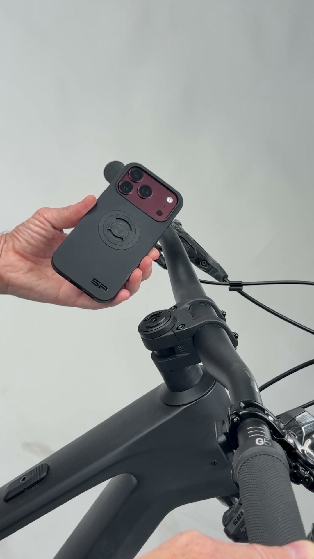 Protect your iPhone 18 Pro on every ride.