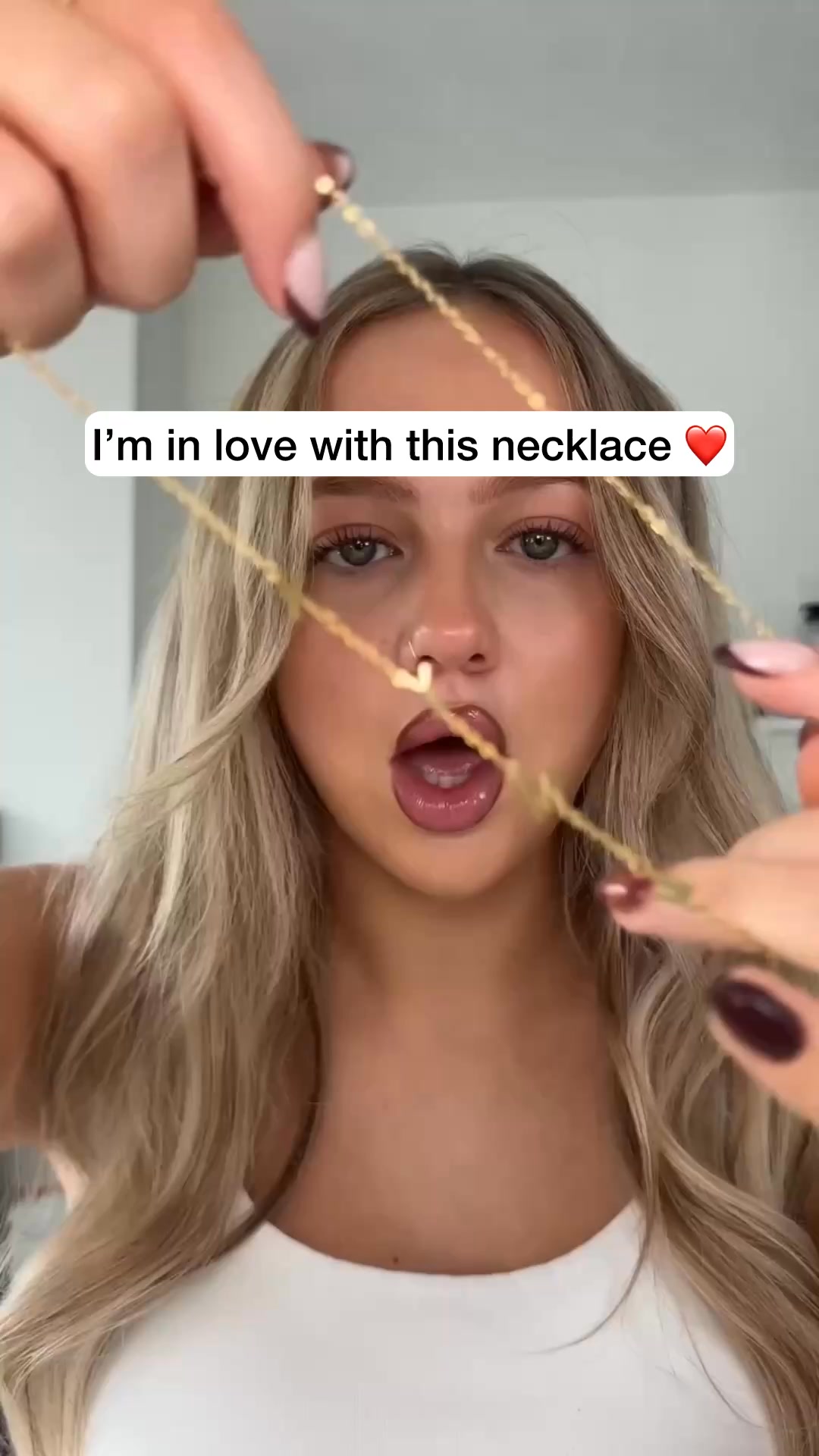 Personalized necklace with side letters
