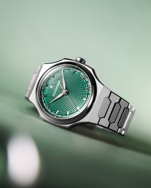 Bamboo Green. Frosted Steel. Evolved.