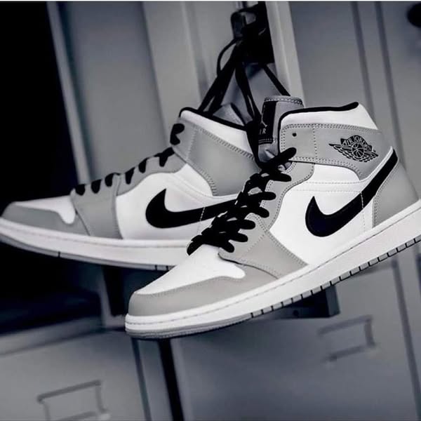 Jordan 1 gris y blanco