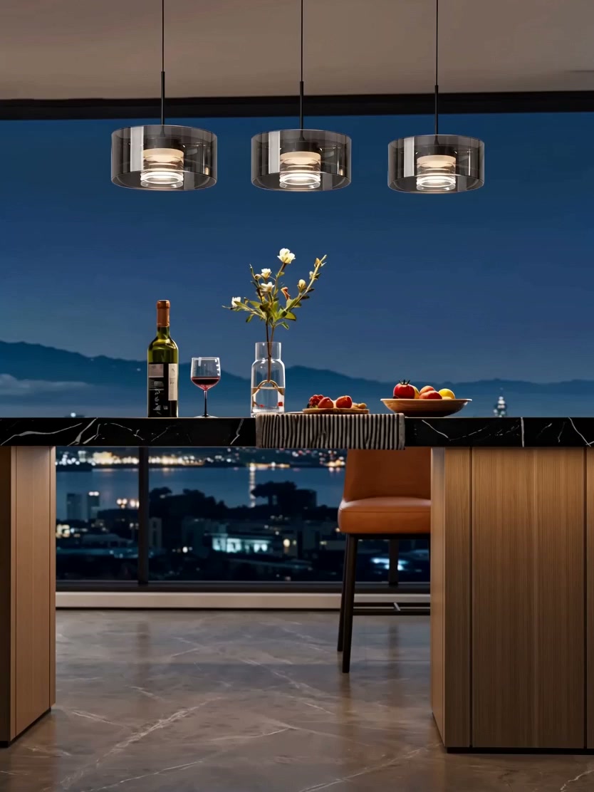 Elegance That Comes to Life in the Light