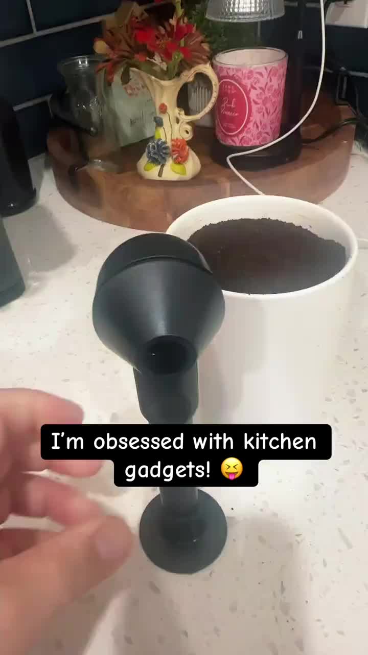 3-in-1 Coffee Measuring Spoon with Funnel & Leveler