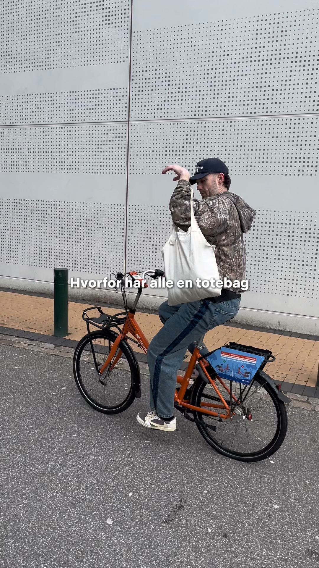 Prøv vores skuldertaske og mærk forskellen.