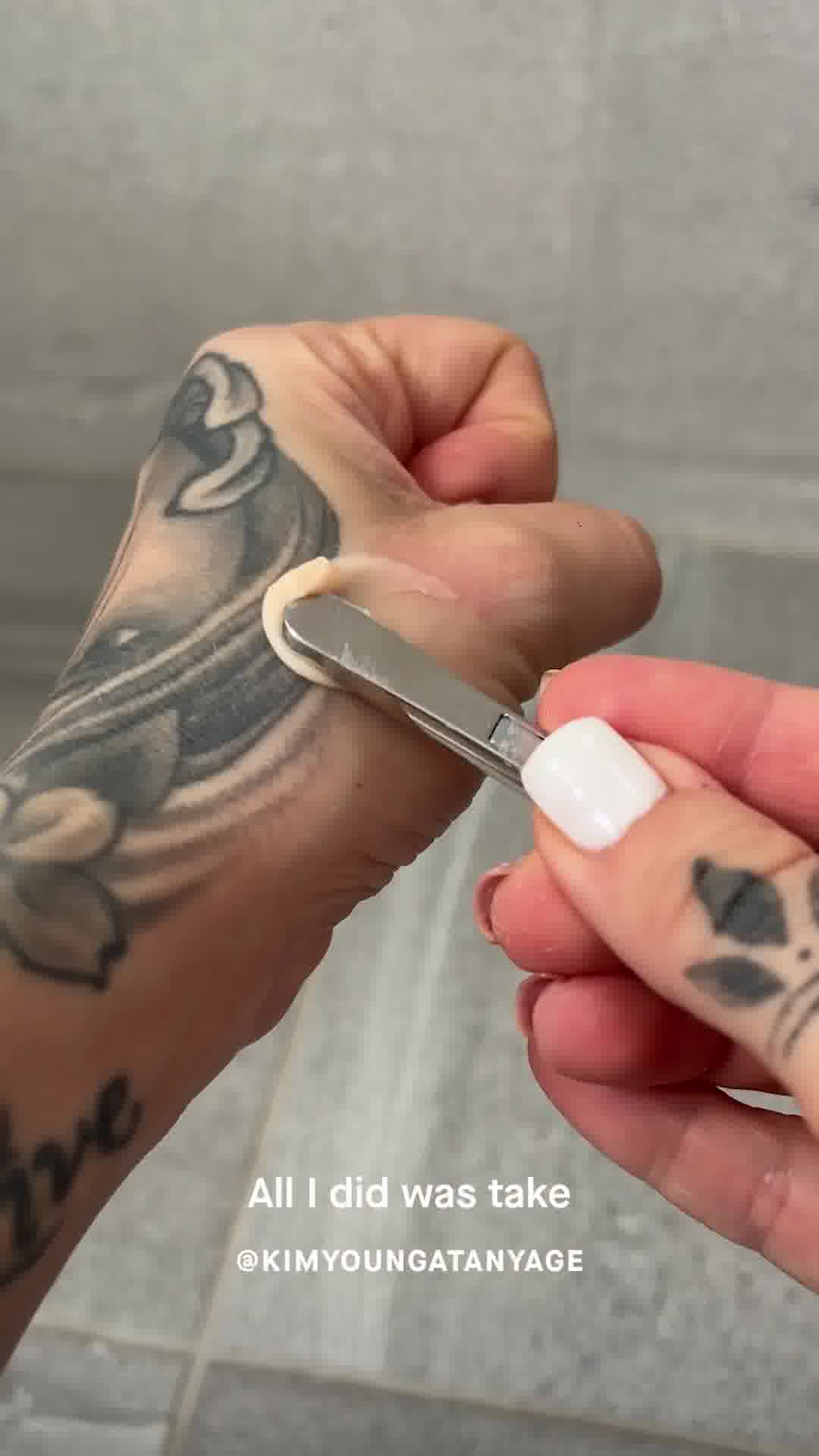 Try Before You Buy this MAGIC WRINKLE FIX!