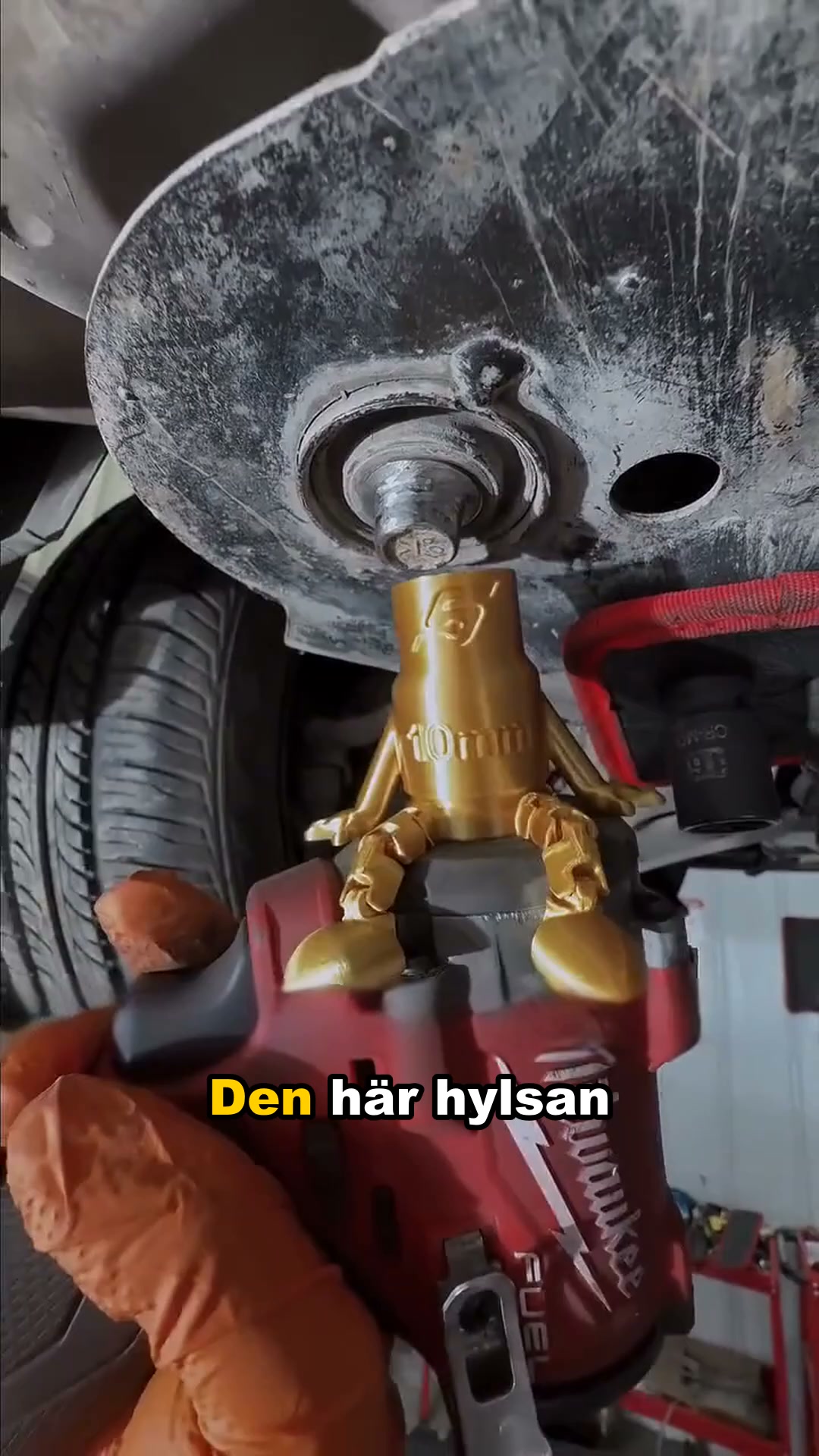 Nio hylsor i en. Ett vrid, rätt storlek.