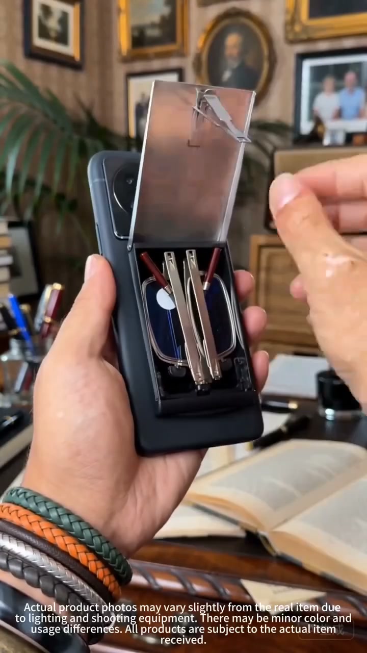 Weightless Folding Readers in a Sleek Metal Vault | Read Anywhere