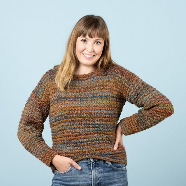 Darmowy Wzór Nanna - Sweter wzorem reliefowym (Robienie Na Drutach) – Pobierz Teraz!