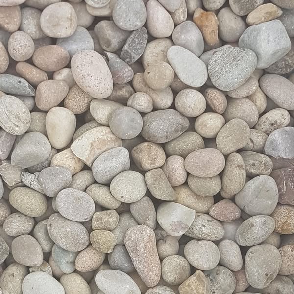 Scottish Pebbles 20-30mm Approx 20kg Poly Bag