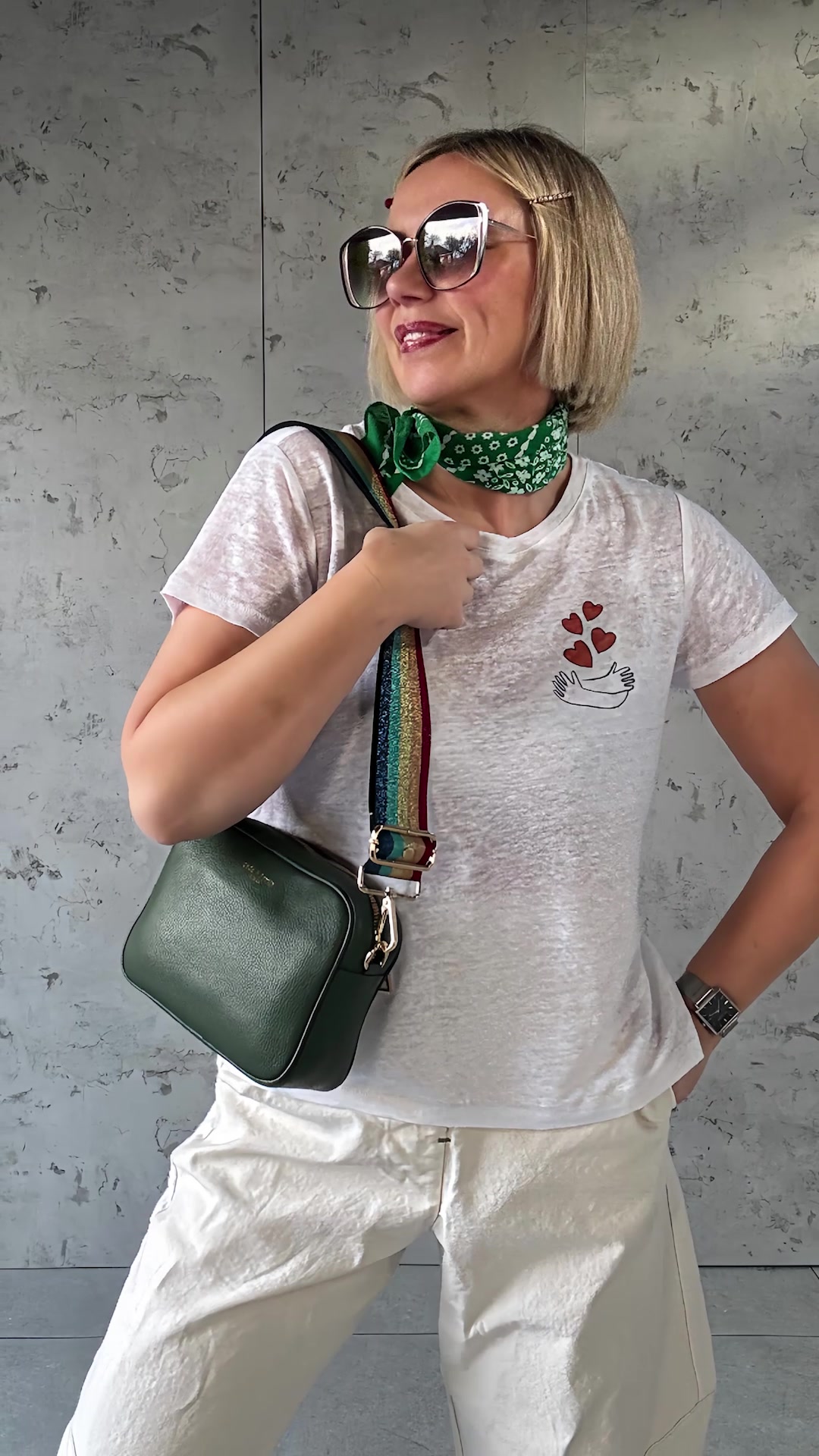 3 FREE STRAPS + FREE LEATHER PURSE!