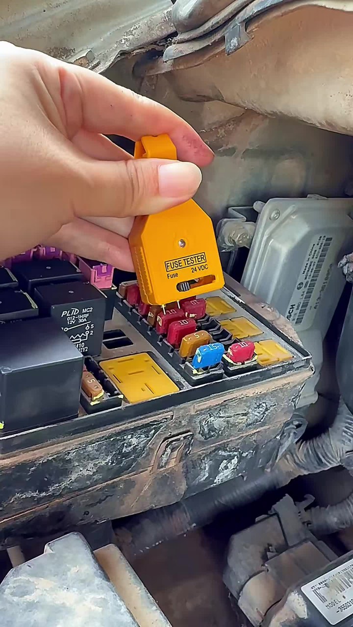 Automotive Fuse Tester And Puller