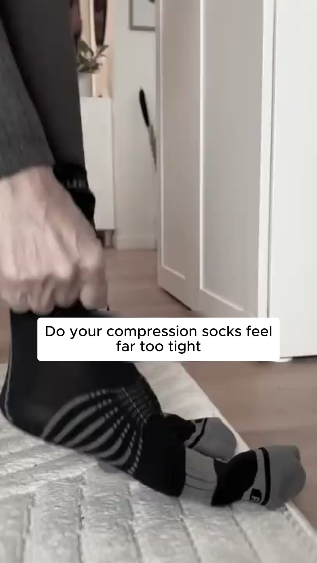 Tired of swollen, aching legs? FlowSocks™ offers the perfect solution with ease! 4.8/5