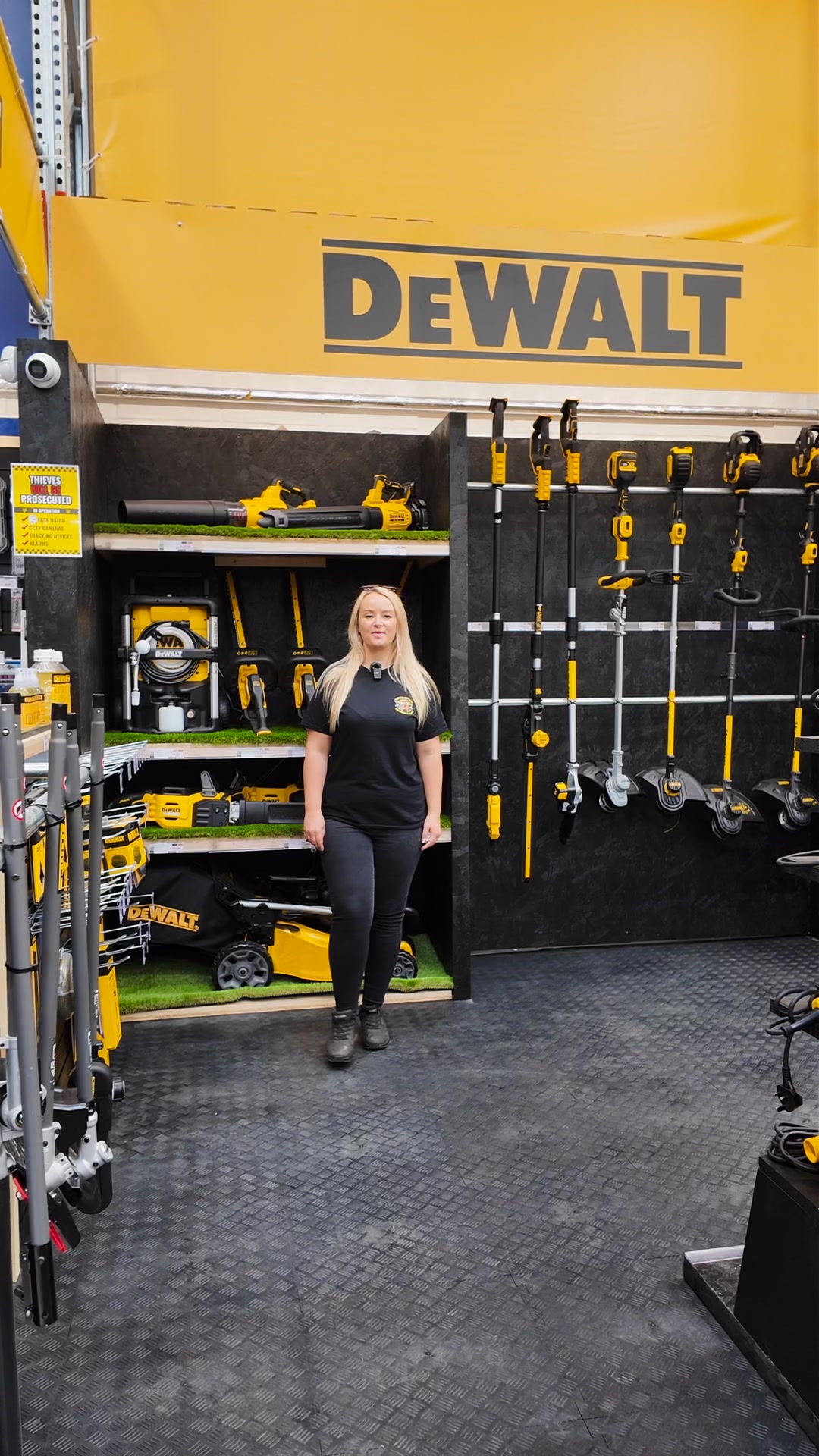 WIN DEWALT PRIZES!