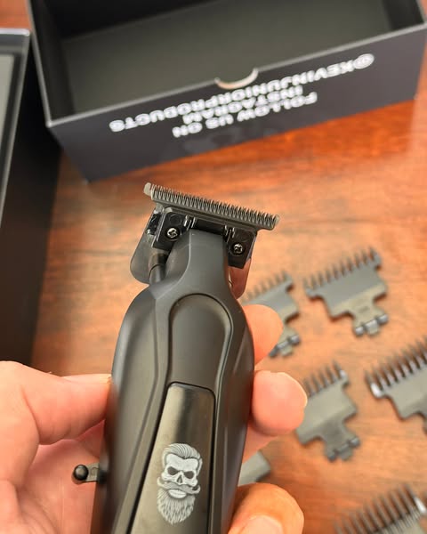 Sharp, Clean Beard Lines Without Irritation